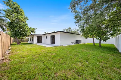8201 NW 67th Avenue, Tamarac, FL 33321 - Photo 23