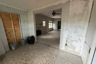 631 37th St, West Palm Beach, FL 33407 - Photo 9