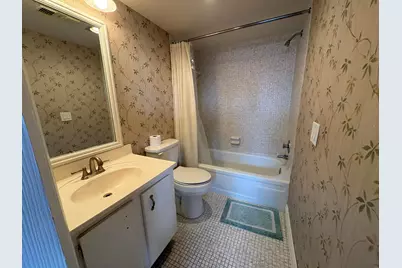 680 Tennis Club Drive #303, Fort Lauderdale, FL 33311 - Photo 23