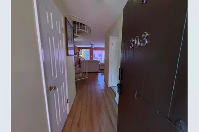 680 Tennis Club Drive #303, Fort Lauderdale, FL 33311 - Photo 11