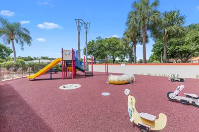 84 Centennial Court, Deerfield Beach, FL 33442 - Photo 37