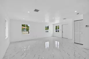 182 SW 6th St, Deerfield Beach, FL 33441 - Photo 7