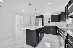 182 SW 6th St, Deerfield Beach, FL 33441 - Photo 13