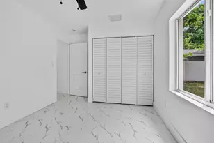 182 SW 6th St, Deerfield Beach, FL 33441 - Photo 23