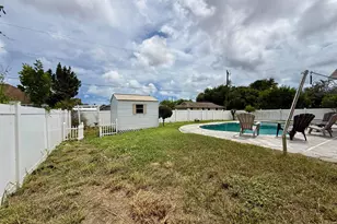 637 SW Granadeer St, Port Saint Lucie, FL 34983 - Photo 9