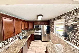 637 SW Granadeer St, Port Saint Lucie, FL 34983 - Photo 5