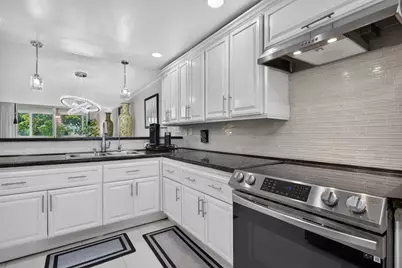 9201 Sunrise Lakes Boulevard #202, Sunrise, FL 33322 - Photo 9