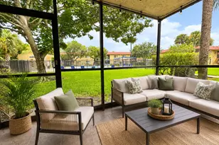 303 Lakeview Dr, Weston, FL 33326 - Photo 13
