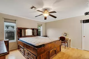 8860 SW 49th St, Cooper City, FL 33328 - Photo 23