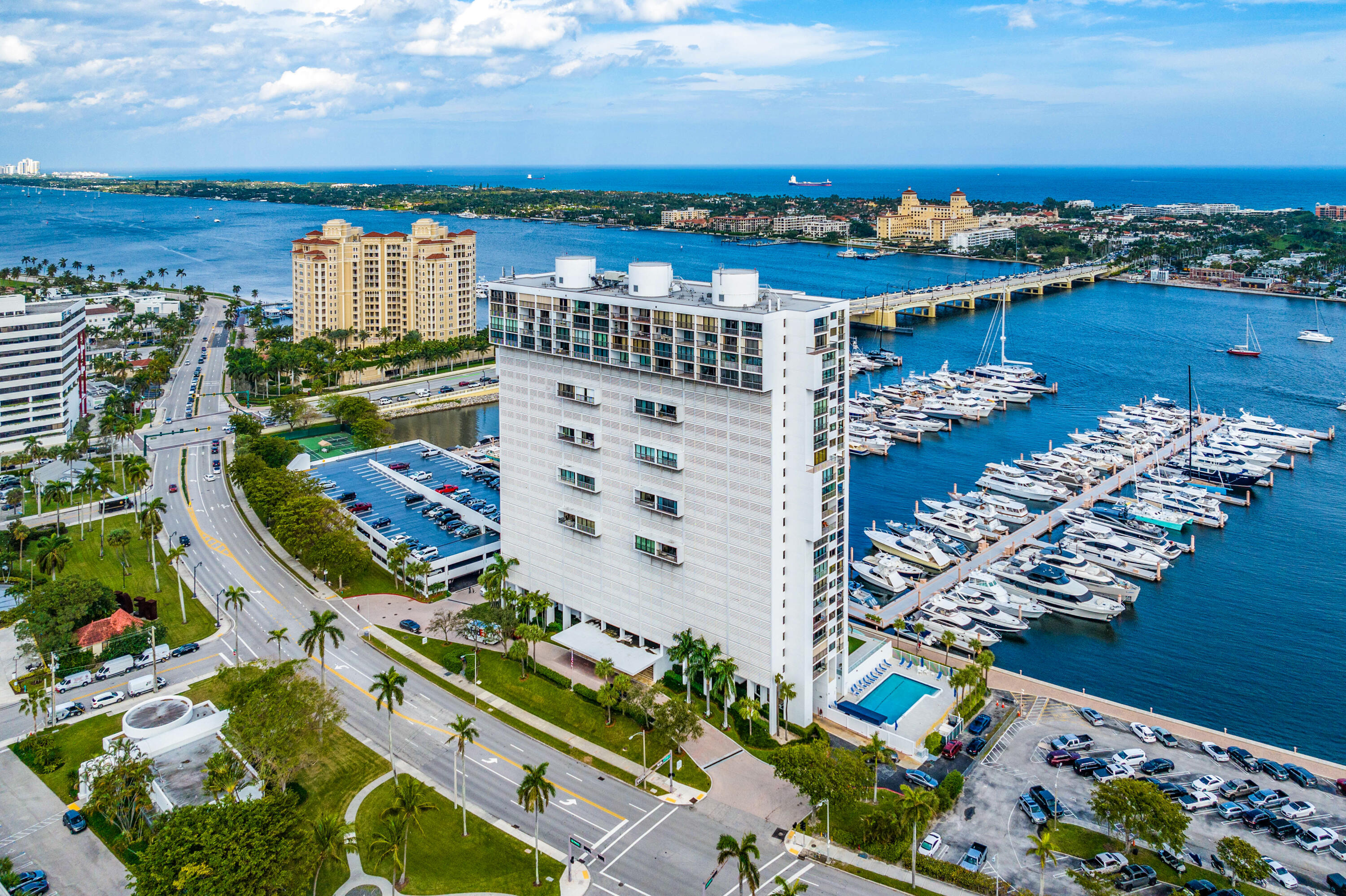 400 N Flagler Dr #501 main architectural view