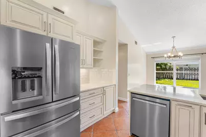 13053 Meadowbreeze Drive, Wellington, FL 33414 - Photo 19