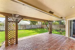 13053 Meadowbreeze Dr, Wellington, FL 33414 - Photo 37