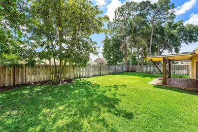 13053 Meadowbreeze Drive, Wellington, FL 33414 - Photo 37