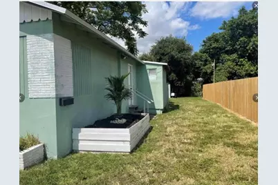 136 N 24th Avenue, Hollywood, FL 33020 - Photo 15