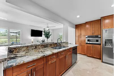 2390 SW 14th Avenue, Boynton Beach, FL 33426 - Photo 9