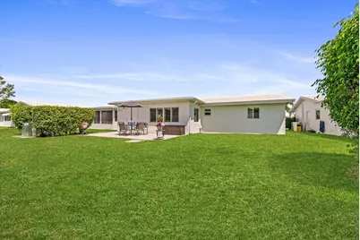 2390 SW 14th Avenue, Boynton Beach, FL 33426 - Photo 25
