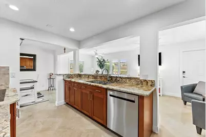 2390 SW 14th Avenue, Boynton Beach, FL 33426 - Photo 13