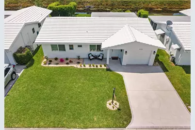 2390 SW 14th Avenue, Boynton Beach, FL 33426 - Photo 1