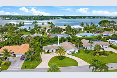 215 Golfview Drive, Tequesta, FL 33469 - Photo 3