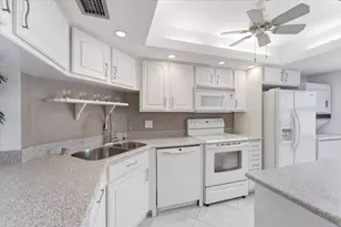 615 N Riverside Dr, Pompano Beach, FL 33062 - Photo 3