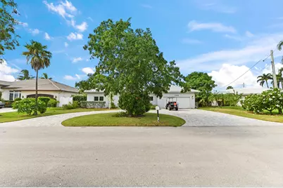 1516 SE 10th Street, Deerfield Beach, FL 33441 - Photo 1