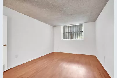 1805 Sans Souci Boulevard #421, North Miami, FL 33181 - Photo 17
