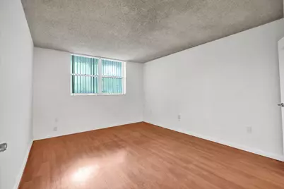 1805 Sans Souci Boulevard #421, North Miami, FL 33181 - Photo 21