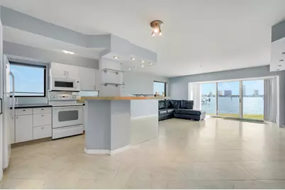 360 Wilma Circle, Riviera Beach, FL 33404 - Photo 9