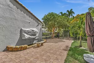 1970 Canterbury Cir, Wellington, FL 33414 - Photo 45