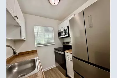 1671 NE 33rd Street #Apt 11, Pompano Beach, FL 33064 - Photo 1