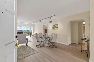 907 Marina Dr, North Palm Beach, FL 33408 - Photo 3