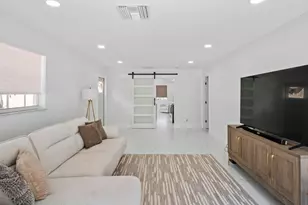 625 W 2nd St, Riviera Beach, FL 33404 - Photo 5