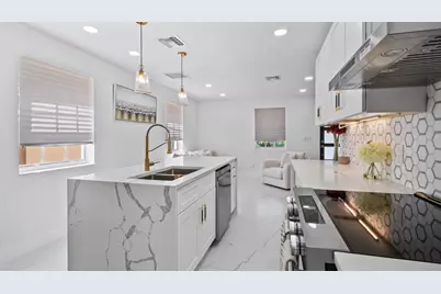625 W 2nd Street, Riviera Beach, FL 33404 - Photo 7