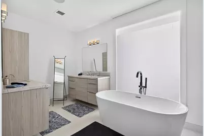 244 Garden Court, Lauderdale by the Sea, FL 33308 - Photo 31