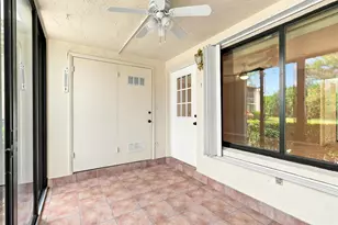 314 Knotty Pine Cir, Greenacres, FL 33463 - Photo 5