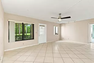 314 Knotty Pine Cir, Greenacres, FL 33463 - Photo 5