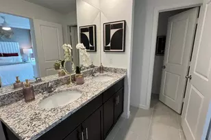 475 Salisbury Cir, Fort Pierce, FL 34982 - Photo 17