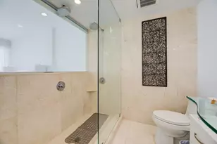 100 Lincoln Rd, Miami Beach, FL 33139 - Photo 19