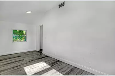 180 W 15th Street, Riviera Beach, FL 33404 - Photo 7
