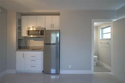 640 NE 7th Avenue #13, Fort Lauderdale, FL 33304 - Photo 3