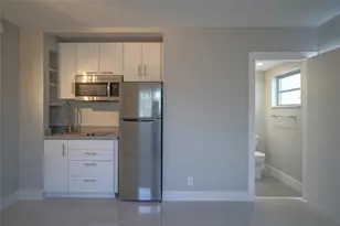 640 NE 7th Ave, Fort Lauderdale, FL 33304 - Photo 3