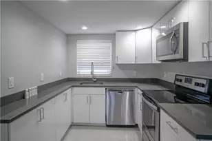640 NE 7th Ave, Fort Lauderdale, FL 33304 - Photo 3