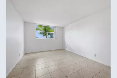 480 Executive Center Drive #1C, West Palm Beach, FL 33401 - Photo 11
