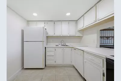 480 Executive Center Drive #1C, West Palm Beach, FL 33401 - Photo 9
