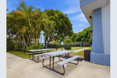 480 Executive Center Drive #1C, West Palm Beach, FL 33401 - Photo 25