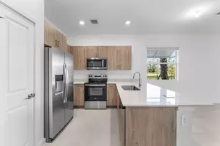 157 Lakeside Lndg Ct, Royal Palm Beach, FL 33411 - Photo 5