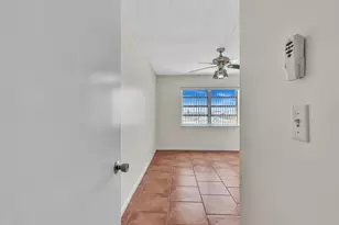 900 NE 18th Ave, Fort Lauderdale, FL 33304 - Photo 13