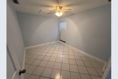 3602 Waterview Circle, Palm Springs, FL 33461 - Photo 7