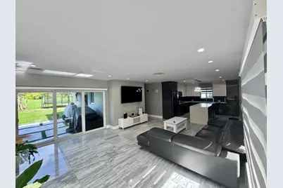 14231 Lake Candlewood Court, Miami Lakes, FL 33014 - Photo 5