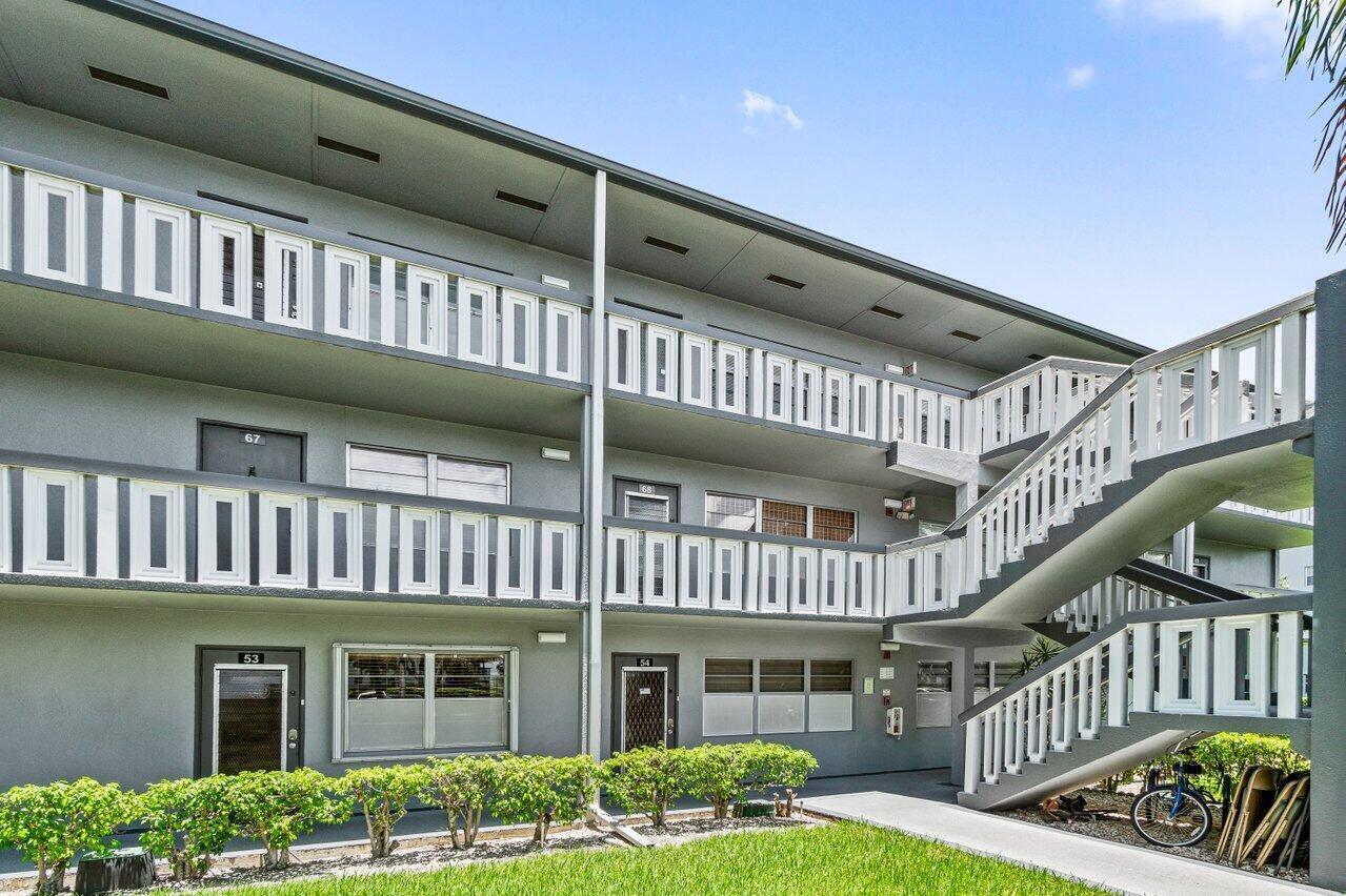 68 Suffolk B #680 - 68 Suffolk B #680, Boca Raton, FL 33434 Luxury Property | Jose Angel Pina